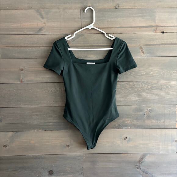 ARITZIA | Square Neck Short Sleeve Body Suit Dark Green Size Small - Picture 1 of 5